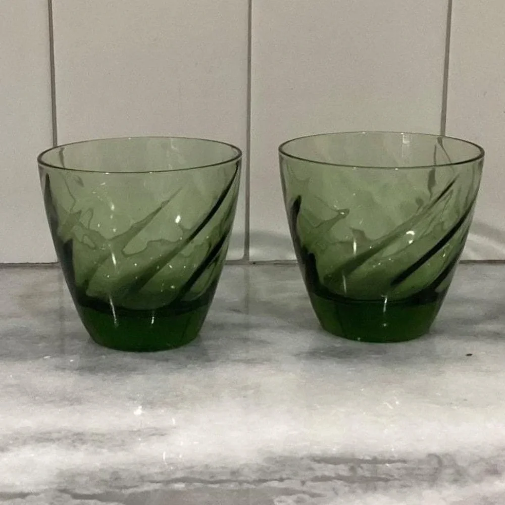 Libbey Avocado Green Swirl Lowball Tumblers, Set of 2, Vintage Glass‎ Drinkware